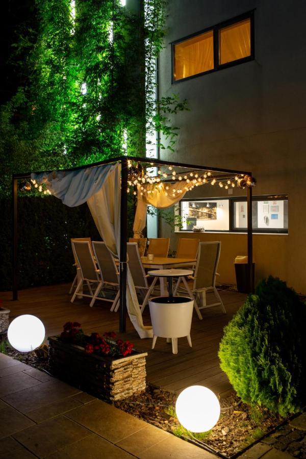 Kubiq Residence Giarmata Dış mekan fotoğraf