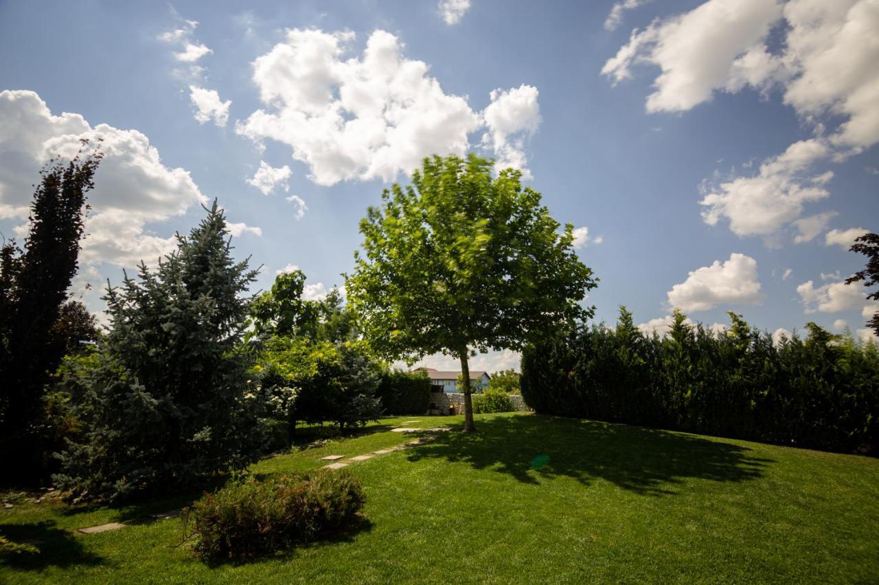 Kubiq Residence Giarmata Dış mekan fotoğraf