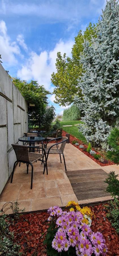 Kubiq Residence Giarmata Dış mekan fotoğraf