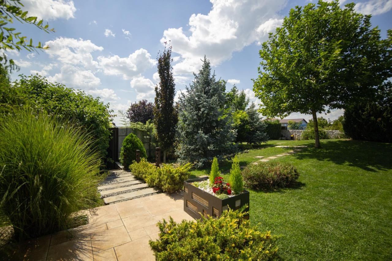 Kubiq Residence Giarmata Dış mekan fotoğraf