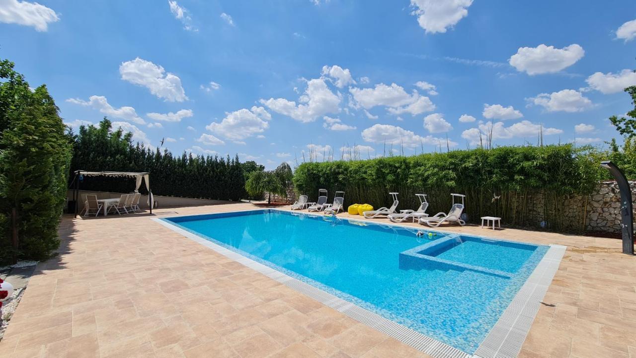 Kubiq Residence Giarmata Dış mekan fotoğraf